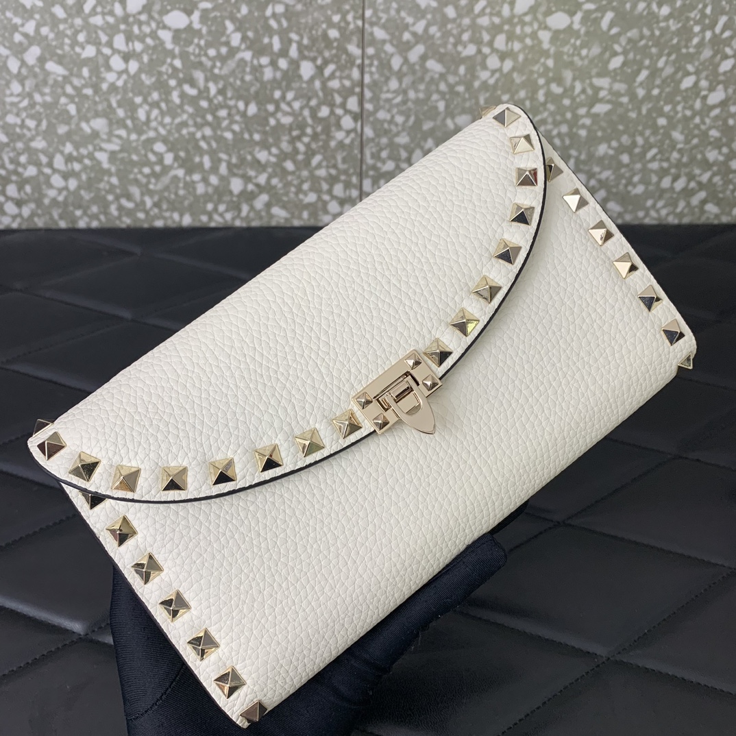 Valentino Garavani Rockstud Small Shoulder Bag in Ivory Grainy Calfskin